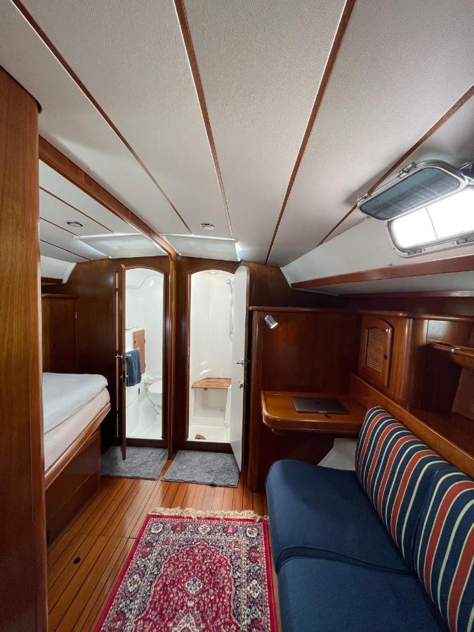 Beautiful And Comfortable Sailboat With Secure Parking Available Hotell Barcelona Eksteriør bilde